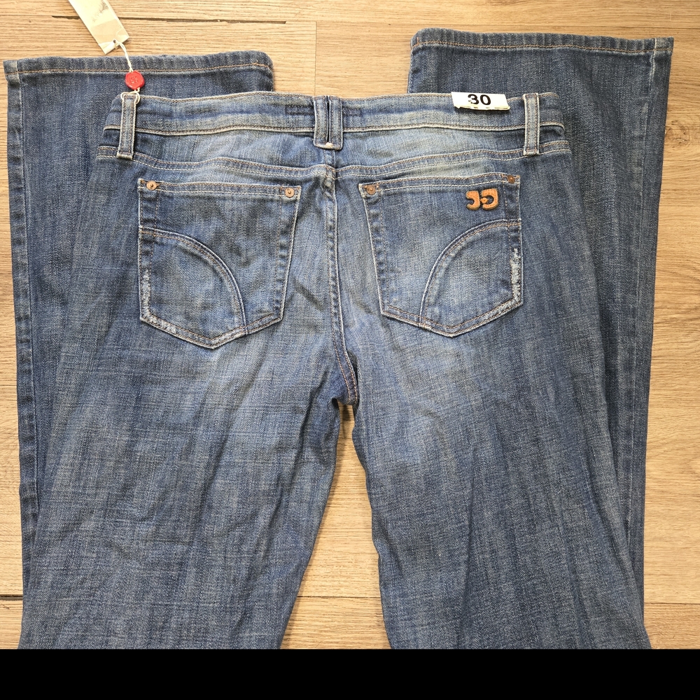 Joe's Jeans Rocker in Harvey wash. Size 30, long inseam (see pictures)